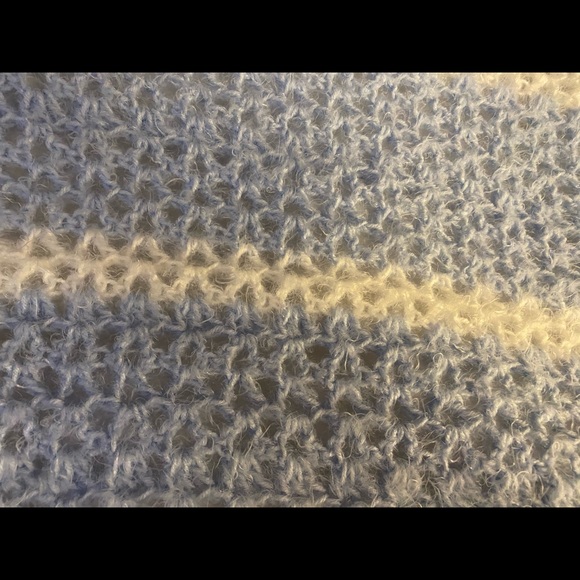 Nostalgic wrap blue baby afghan and booties - Picture 8 of 8